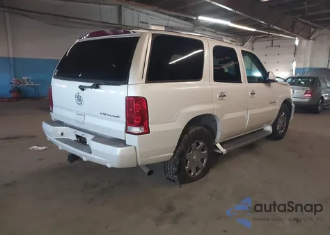2003 Cadillac Escalade Standard from USA, damaged, VIN 1GYEK63N63R126934